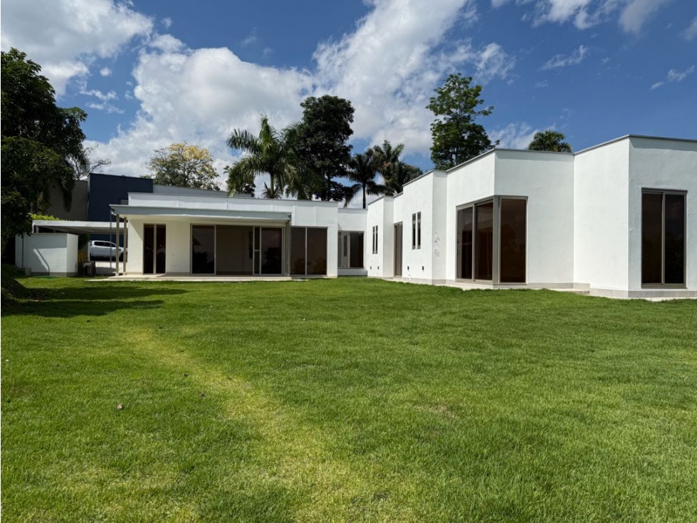 SE VENDE CASA CAMPESTRE EN CONJUNTO CERRADO PARA ESTRENAR