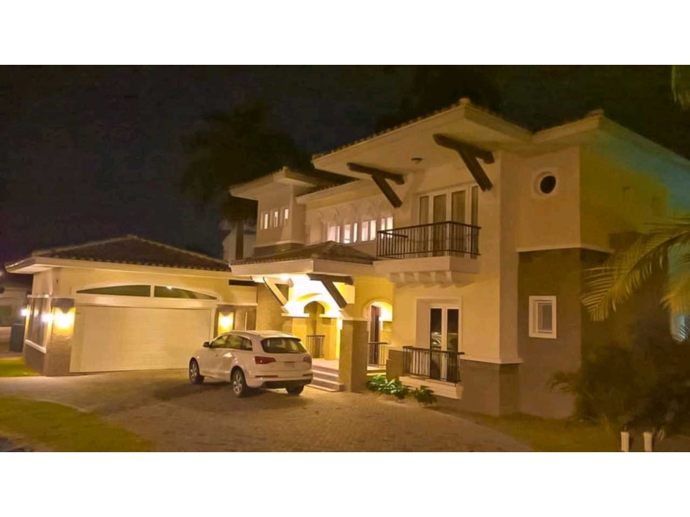 SE VENDE VILLA DE 4 REC.CON PISCINA PRIVADA EN COCOLI(PRC4)