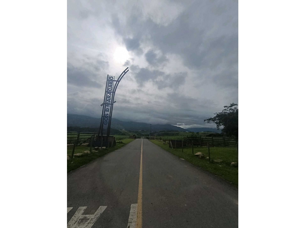 SE VENDE VILLA DE LUJO EN CONJUNTO RESIDENCIAL LAGOS DE MARACAIBO