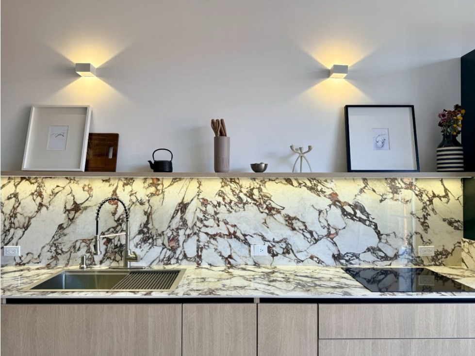 SE VENDE Y SE ARRIENDA APARTAMENTO SAN PATRICIO 61M2 BALCÓN — foto 2