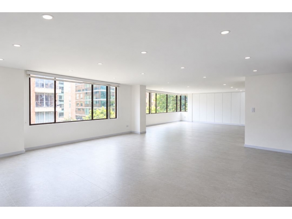 SE VENDE Y SE ARRIENDA APARTAMENTO CHICO NORTE 280M2