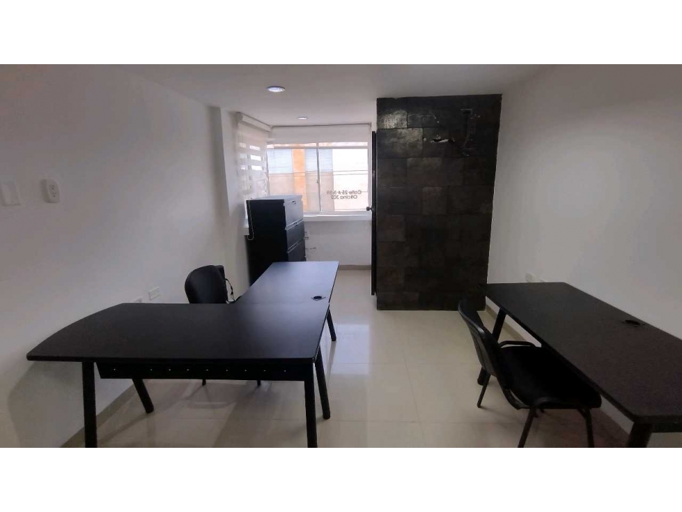 SE VENDE Y SE ARRIENDA OFICINA EN EL CENTRO - 5