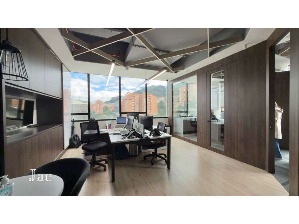 SE VENDE Y/O ARRIENDA OFICINA EN SANTA BARBARA ( 126 con 7)50 mts - 5