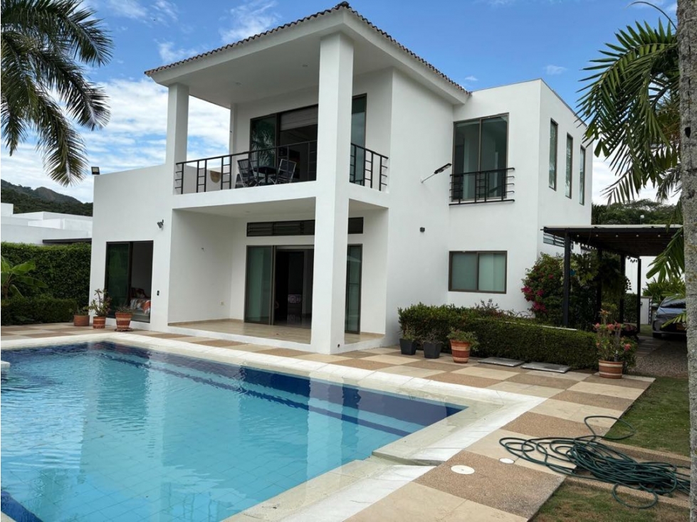 SE VENDE CASA CAMPESTRE EN LA VIA MELGAR GIRARDOT - 1