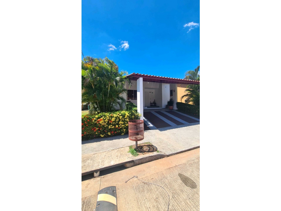 VENDO CASA EN ARBOLEDAS, PANAMÁ OESTE