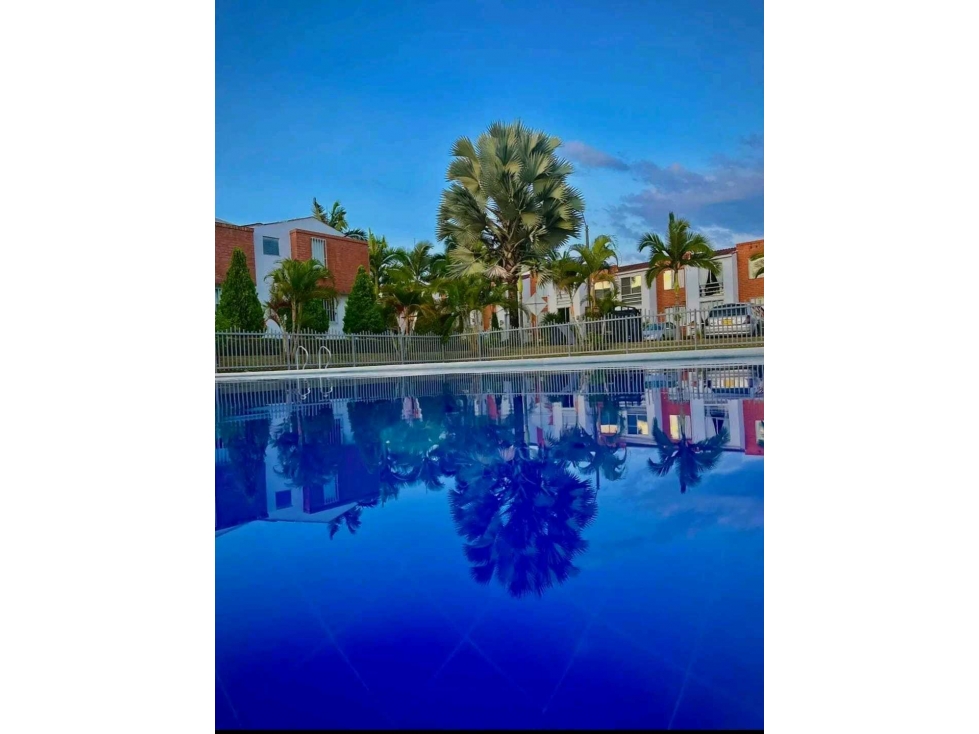 Se Vende Casa En Residencial Galicia Del Parque En Cerritos — foto 3
