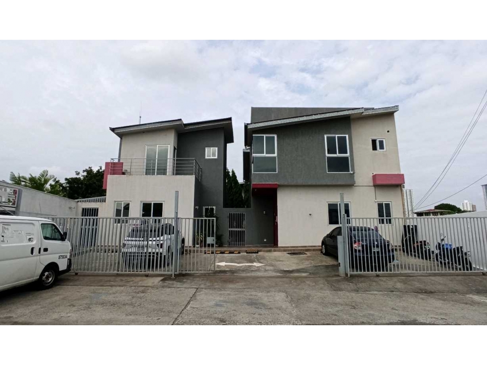 SE VENDEN 3 DUPLEX EN PARQUE LEFEVRE - 1