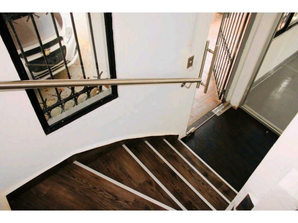 SE VENDEN O SE ALQUILA CASA COMERCIAL - 6