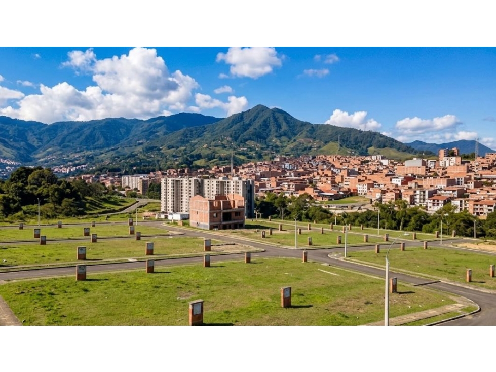 Se venden lotes bifamiliares de 84 m2 en El Carmen de Viboral