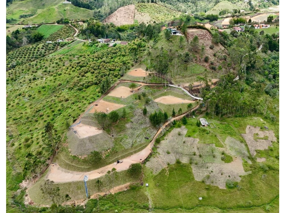 Se venden lotes en condominio cerrado en San Vicente