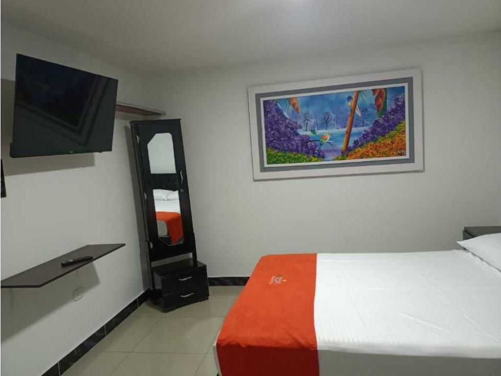 Se venpermuta hotel de 4 pisos con 23 habitaciones, centro histórico - 1