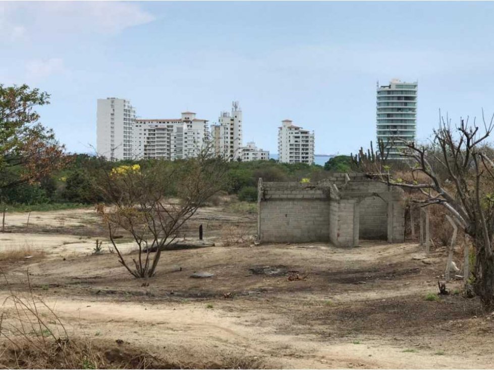 Se vende o permuta lote en vista hermosa santa Marta — foto 2