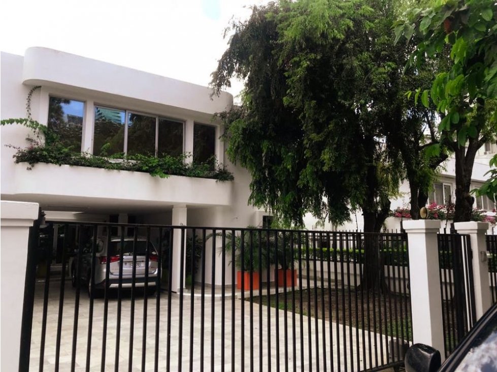 Sea Confiable Vende Casa en Obarrio de 4 recamaras - Piscina — foto 2