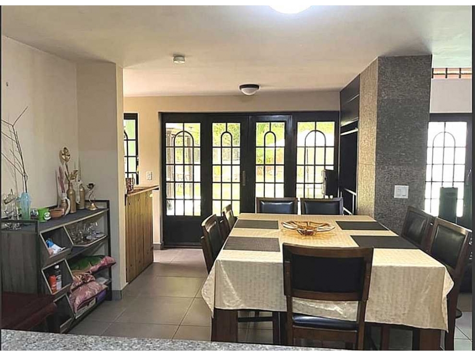 Sea Confiable Vende Hermosa casa en Condado del Rey — foto 2