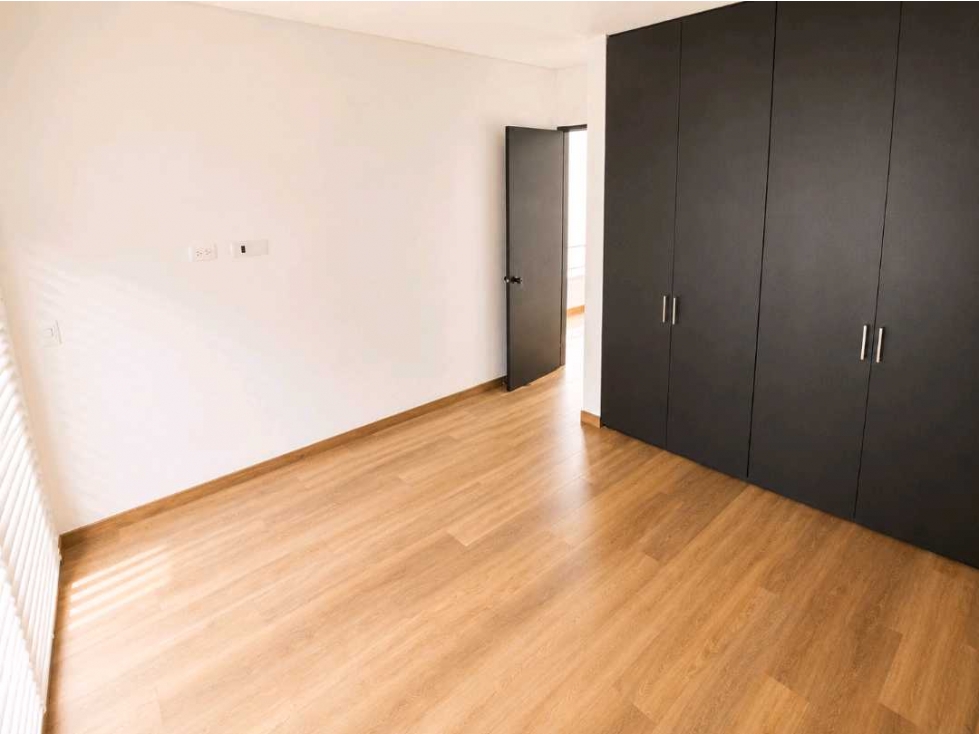 SEARRIENDA LINDA CASA EN CAJICA — foto 2