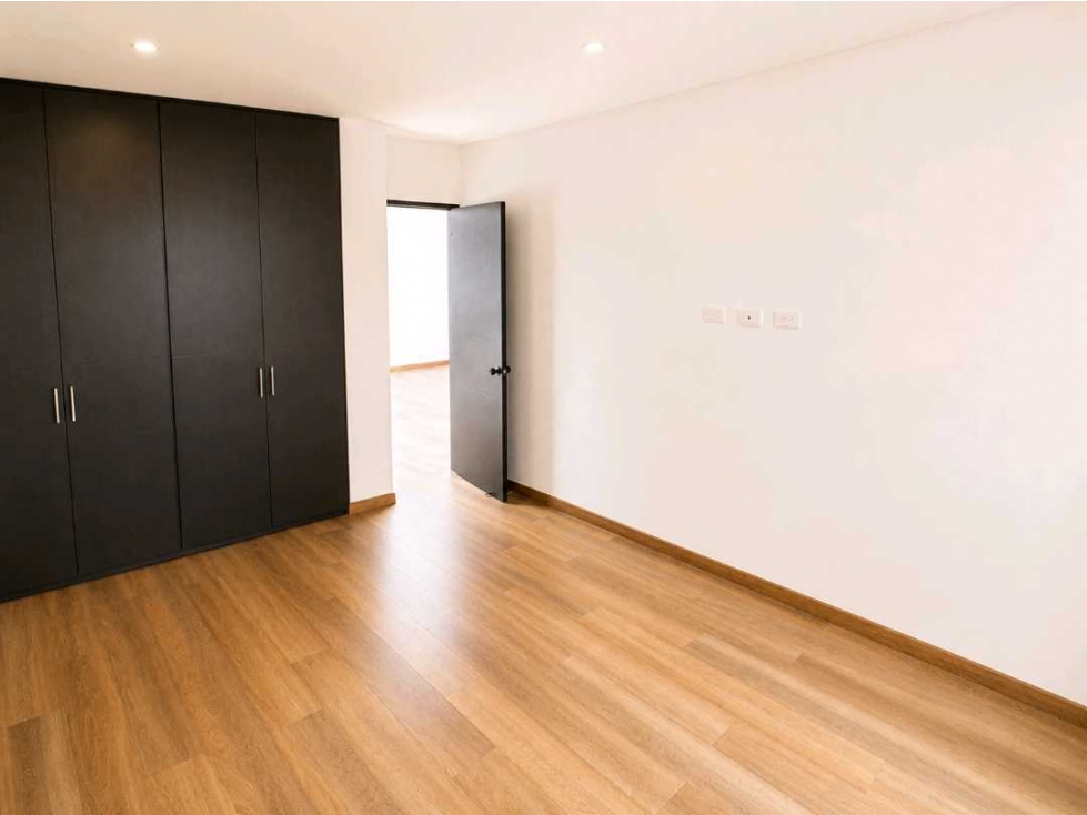 SEARRIENDA LINDA CASA EN CAJICA — foto 6