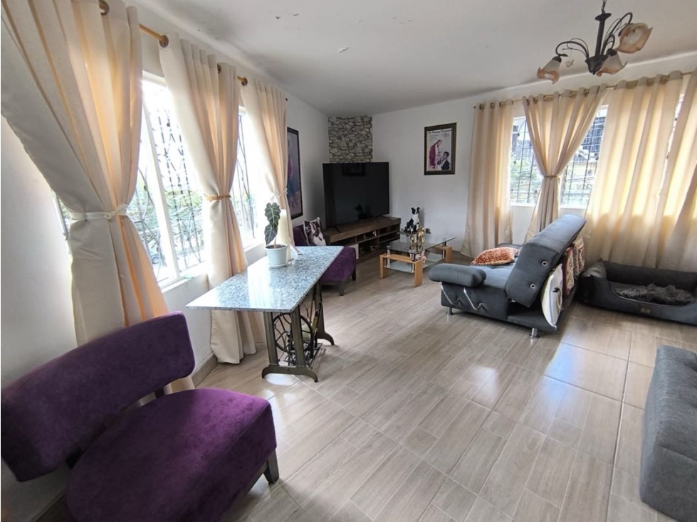 SEGUNDO PISO CON DOS APARTAMENTOS MÁS TERRAZA |FLORENCIA EN VENTA E402