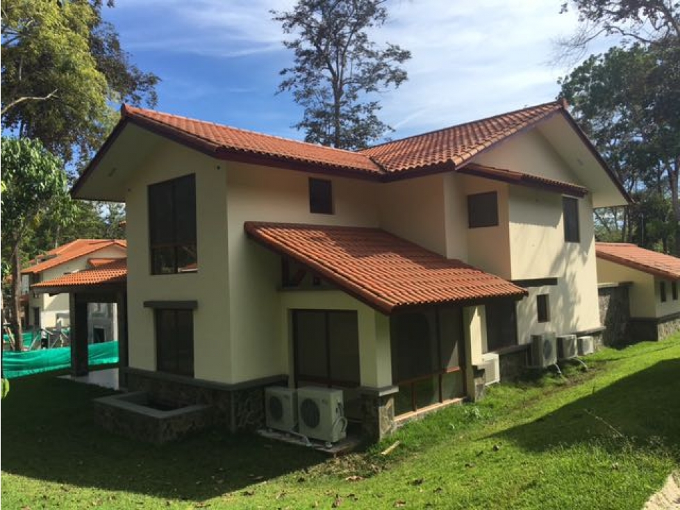 Venta de Casa en PH Senderos Camino de Cruces, Clayton