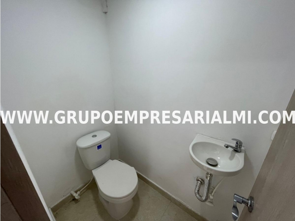 SENSACIONAL LOCAL EN ARRIENDO - SECTOR BELÉN LA PALMA COD: 32032 — foto 6