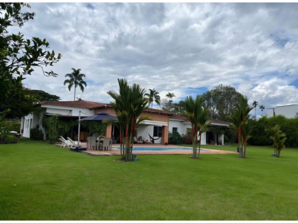 SE VENDE CASA CAMPESTRE CERCA AL AEROPUERTO — foto 2