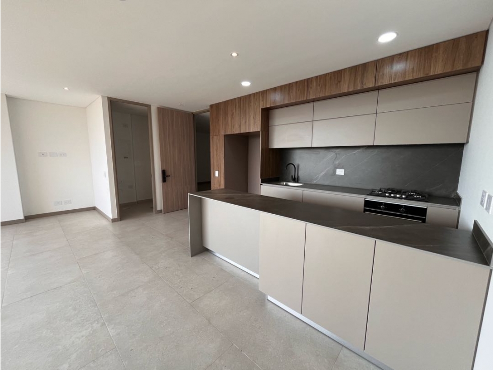SEVENDE APARTAMENTO EN CERRITOS