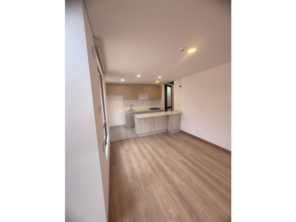 SEVENDE CASA PARA ESTRENAR