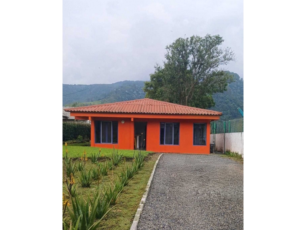 Se vende casa campestre en la Florida .