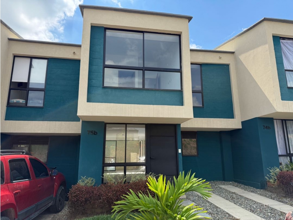 SE VENDE CASA CERCA A LA TEBAIDA PARA ESTRENAR - 1