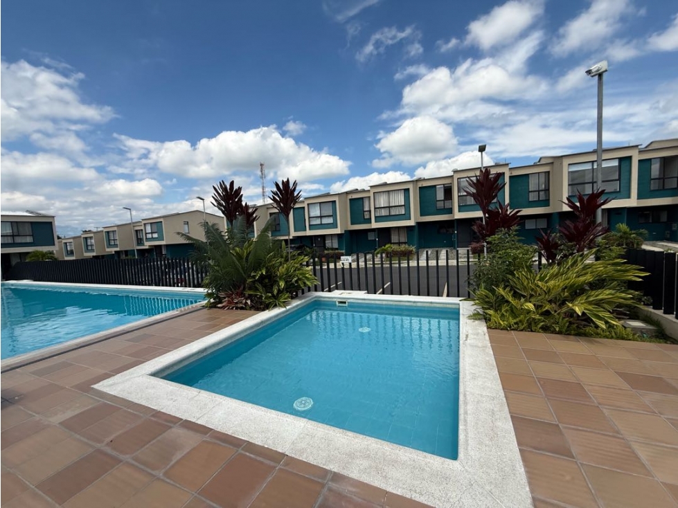 SE VENDE CASA CERCA A LA TEBAIDA PARA ESTRENAR - 2