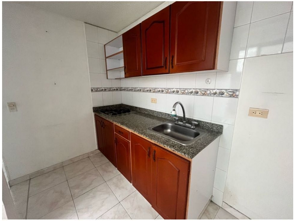 SE VENDE CASA EN LA AVENIDA 19 EN CONJUNTO CERRADO