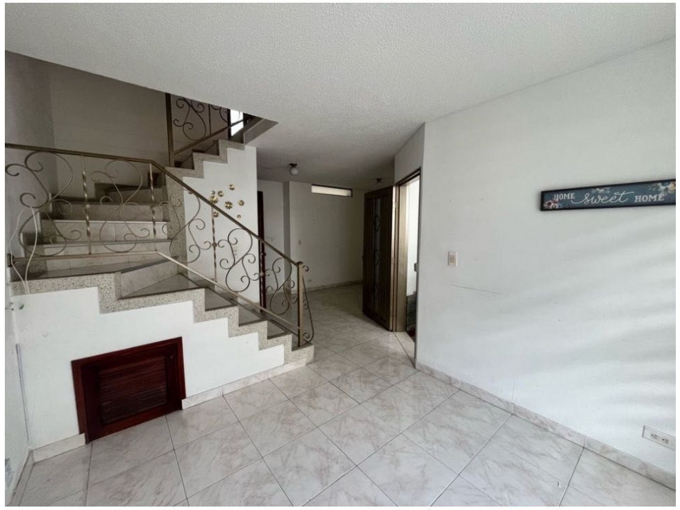 SE VENDE CASA EN LA AVENIDA 19 EN CONJUNTO CERRADO — foto 2