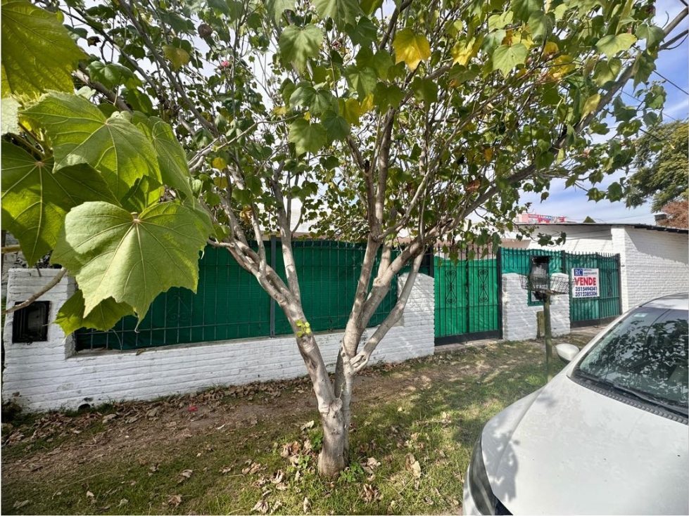 Se vende casa + depto a 200 MTS de la mujer urbana - 4