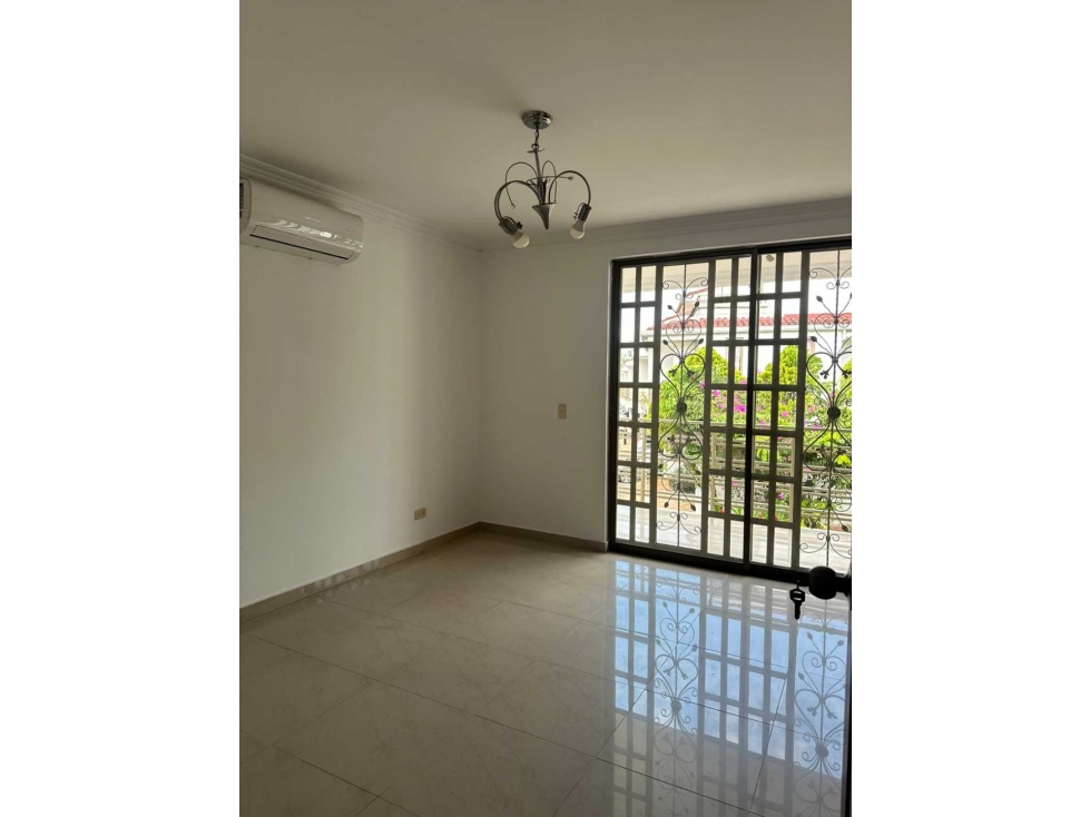 SIR CASA EN VENTA EN CONJUNTO CERRADO ANILLO VIAL VILLAVICENCIO — foto 2