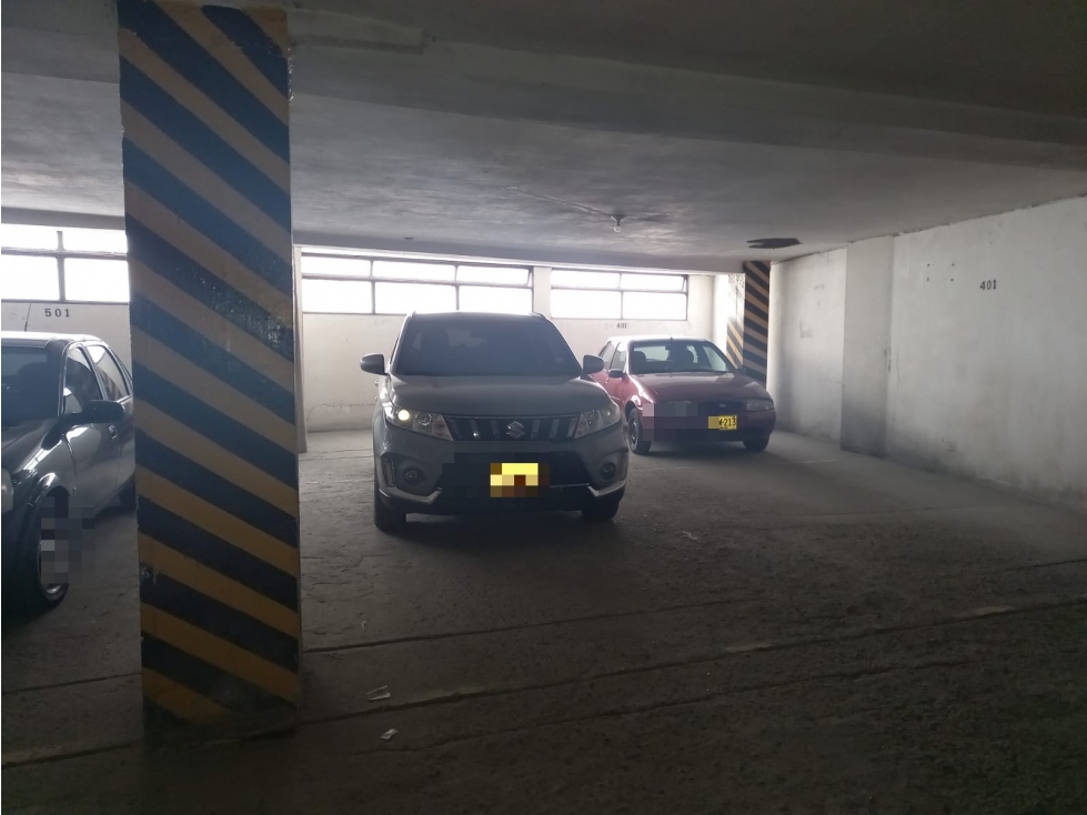 SOTANO PARQUEADERO 14 ED CONQUISTADOR AV 30 DE AGOSTO 39 B 29 33 35 - 2