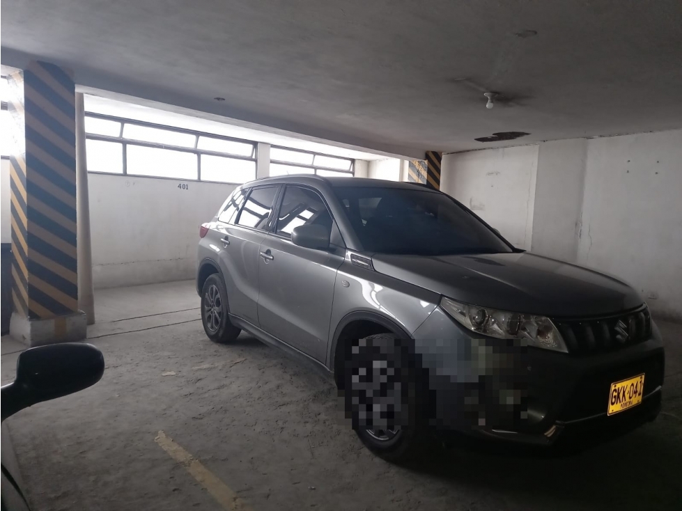 SOTANO PARQUEADERO 14 ED CONQUISTADOR AV 30 DE AGOSTO 39 B 29 33 35 - 3