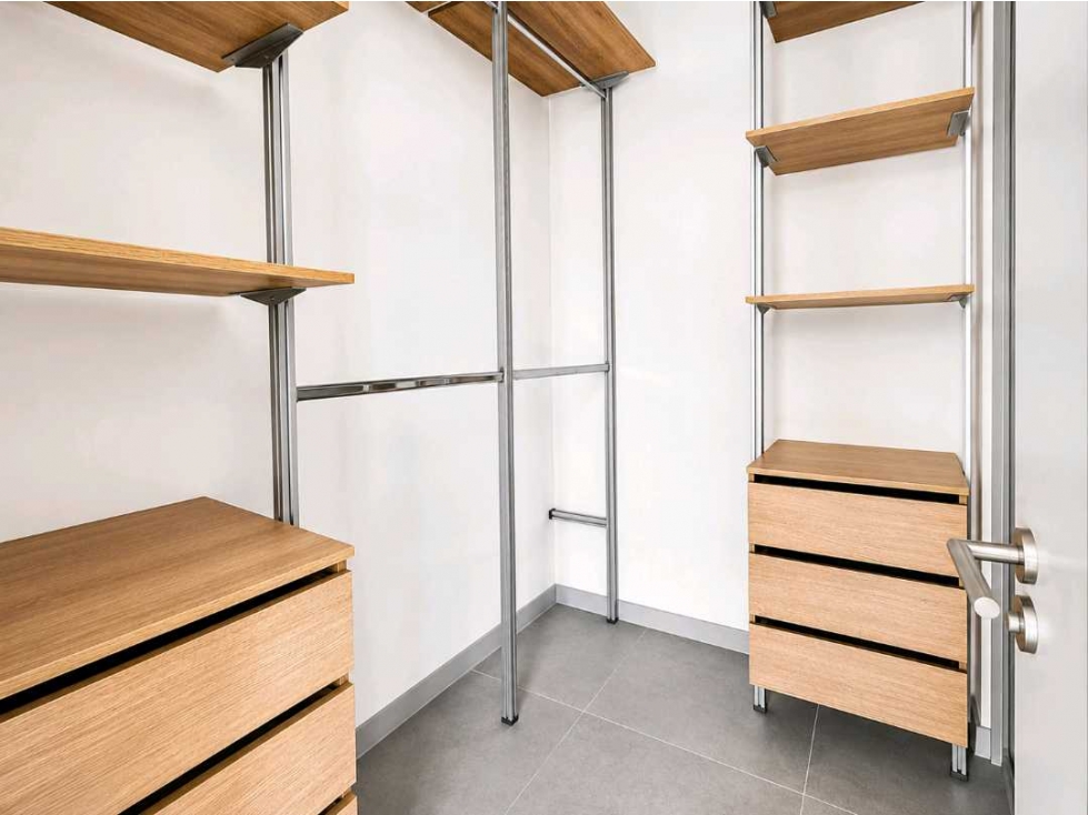 Suite de Estreno con Vista en Edificio Qorner Sector La Carolina — foto 4