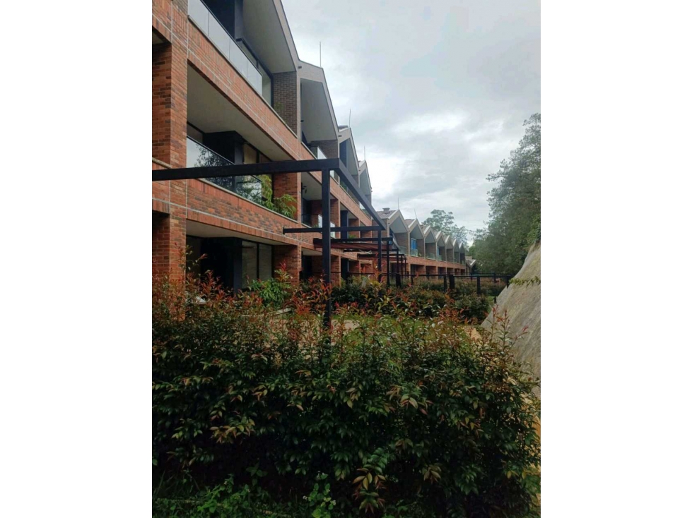 Oportunidad! Suite en primer piso En El Retiro en Multifamily — foto 2