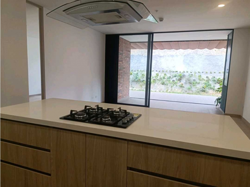 Oportunidad! Suite en primer piso En El Retiro en Multifamily — foto 4