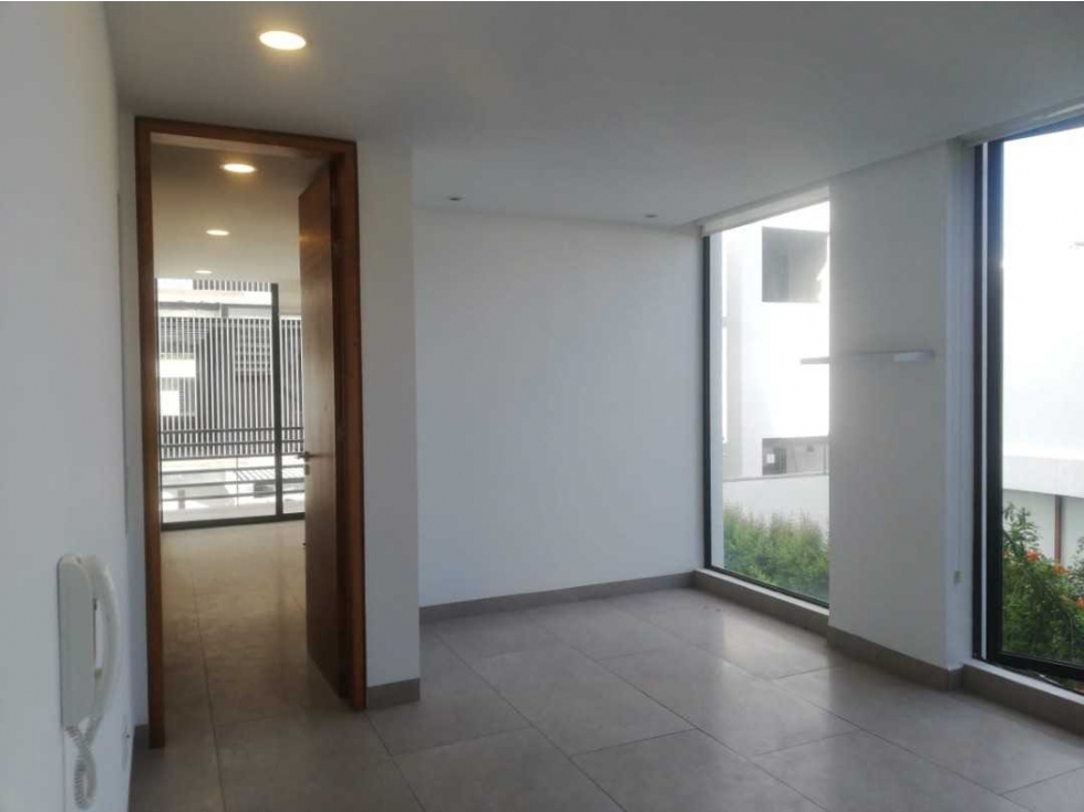 SUITE EN RENTA, SECTOR TUMBACO, CON 60m2, Y BALCON — foto 6