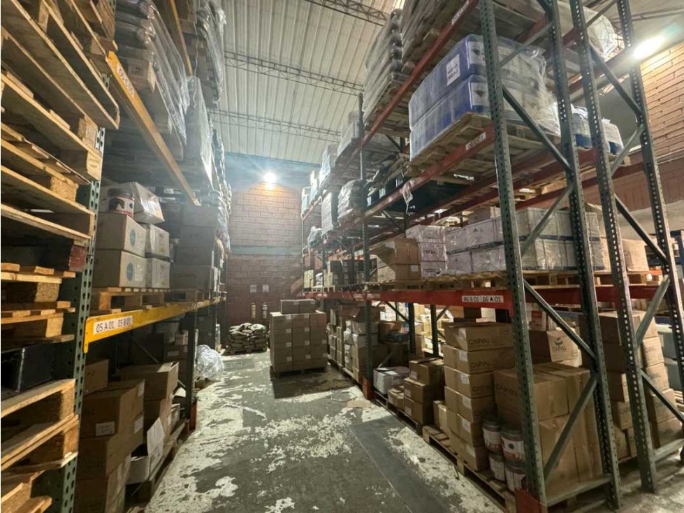 SUPER OPORTUNIDAD BODEGA EN EL MEJOR SECTOR Y MEJOR $/M2 Y EN UNIDAD - 2