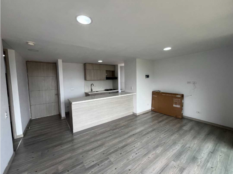 SURAMERICA ARRIENDO APARTAMENTO