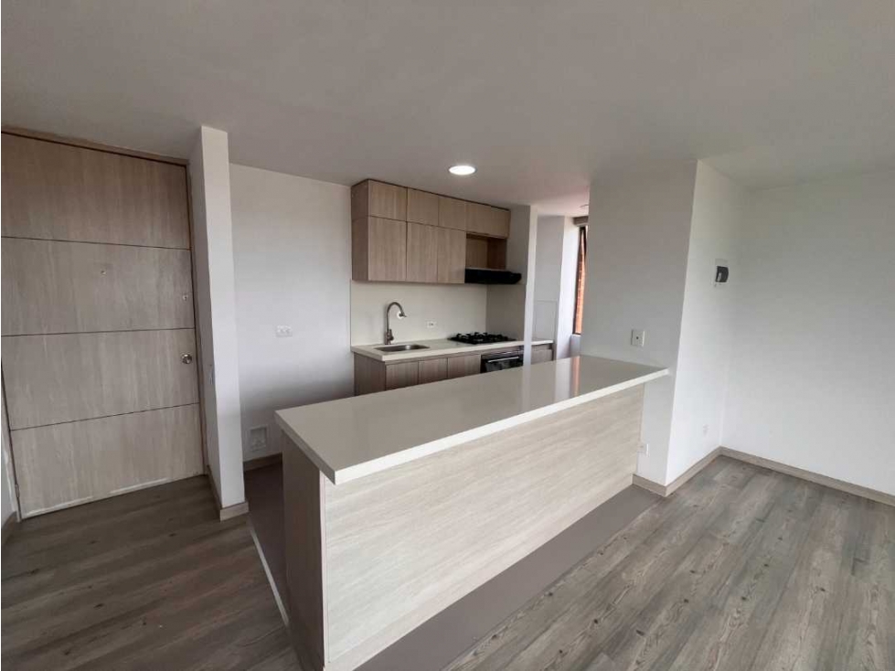 SURAMERICA ARRIENDO APARTAMENTO — foto 5