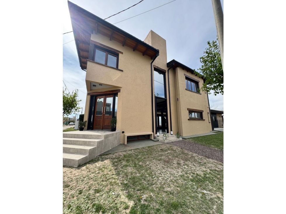 VENTA CASA 3 DORMITORIOS | TEJAS DEL SUR 3