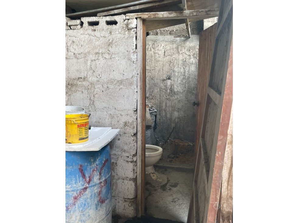RENTA - ISAAC GARZA, Terreno 6x30mts - 5