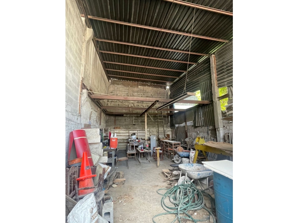 RENTA - ISAAC GARZA, Terreno 6x30mts - 6