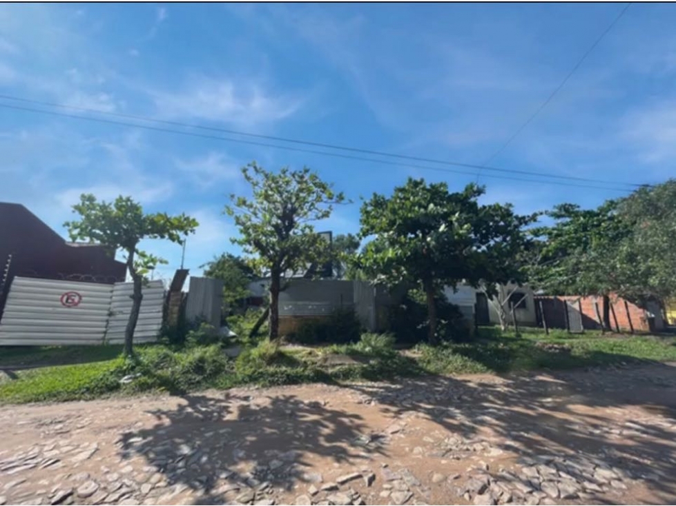 Terreno cerca del Goethe, barrio San Jorge - 1