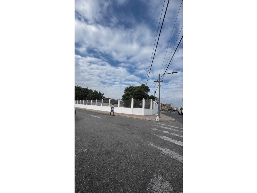 TERRENO COMERCIAL EN VENTA | LA LIBERTAD SANTA ELENA - 2