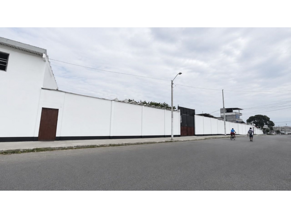 TERRENO COMERCIAL EN VENTA | LA LIBERTAD SANTA ELENA - 4