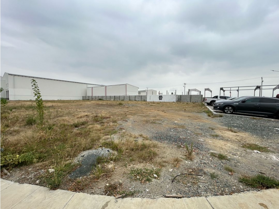 Terreno comercial/industrial - Almax - 3