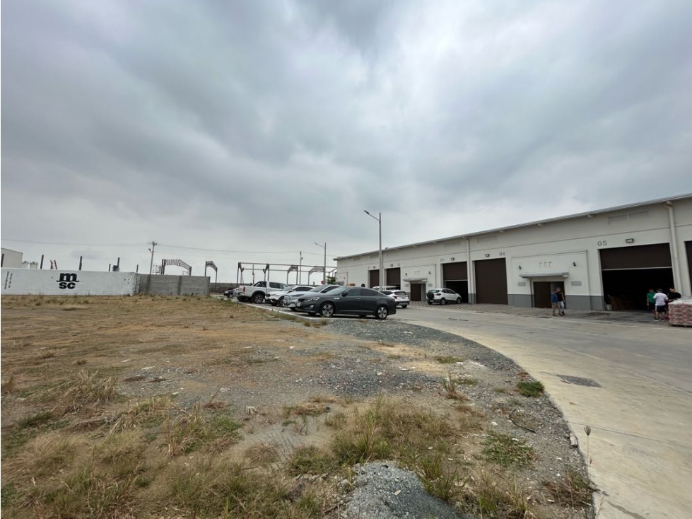 Terreno comercial/industrial - Almax - 5